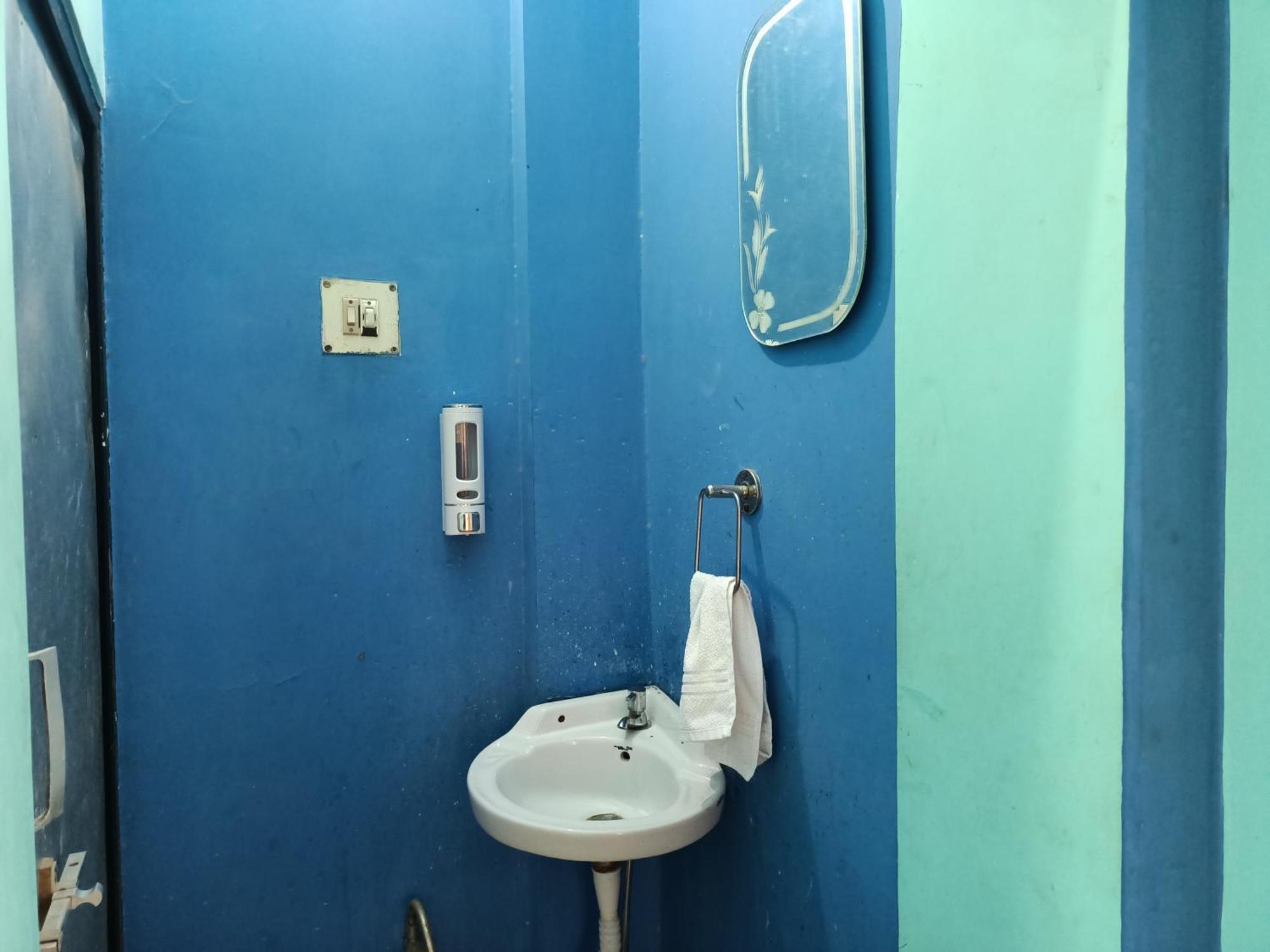 Jpm Guest House Varanasi Room photo