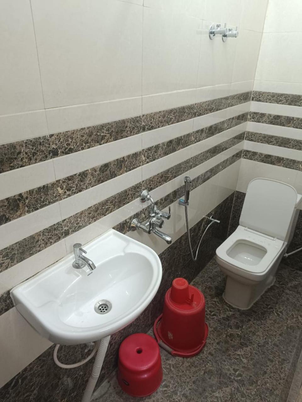 Jpm Guest House Varanasi Exterior photo