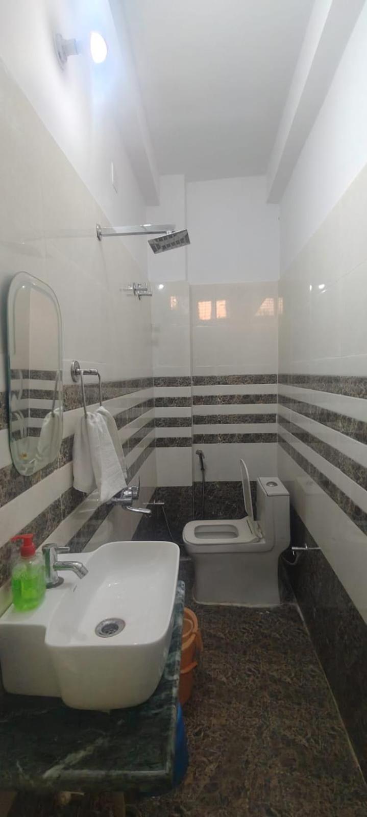 Jpm Guest House Varanasi Exterior photo