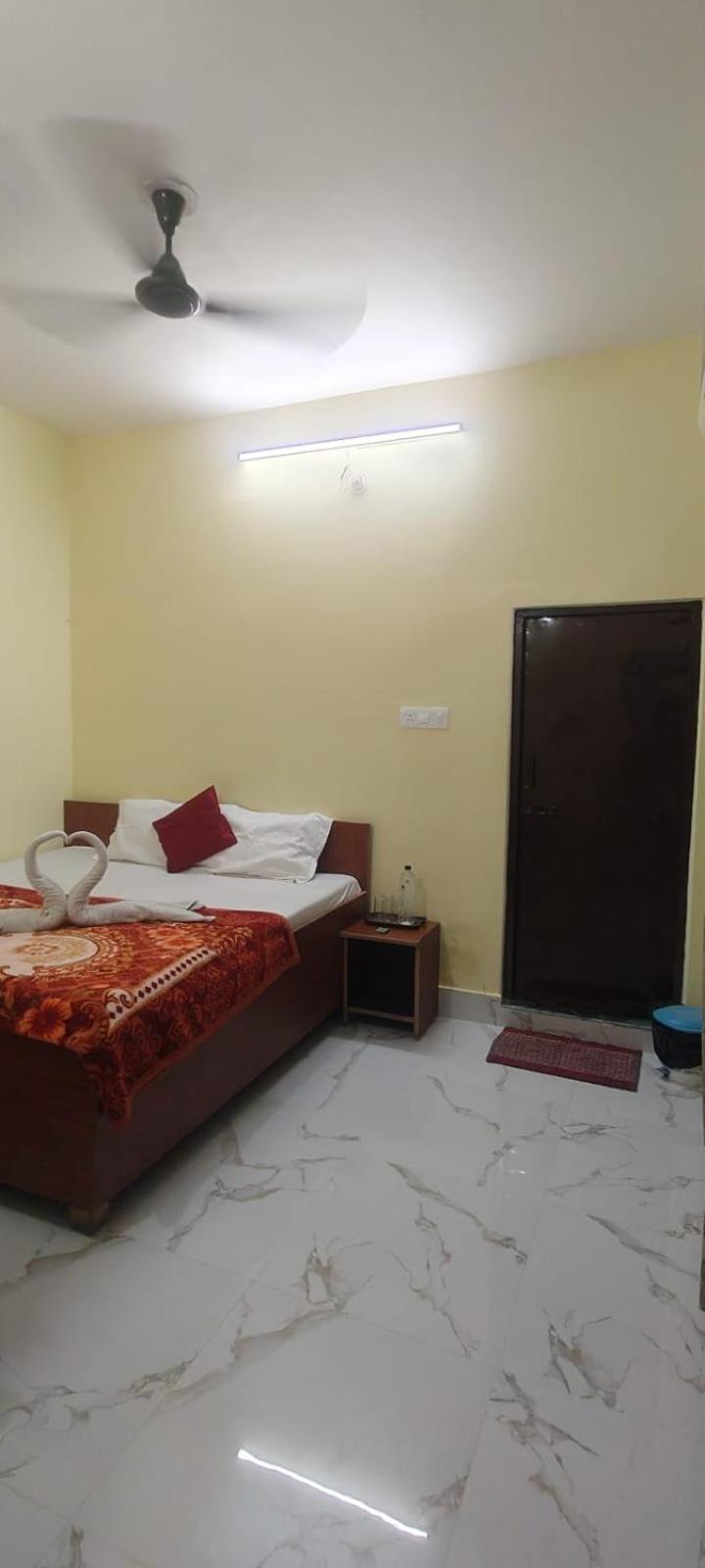 Jpm Guest House Varanasi Exterior photo