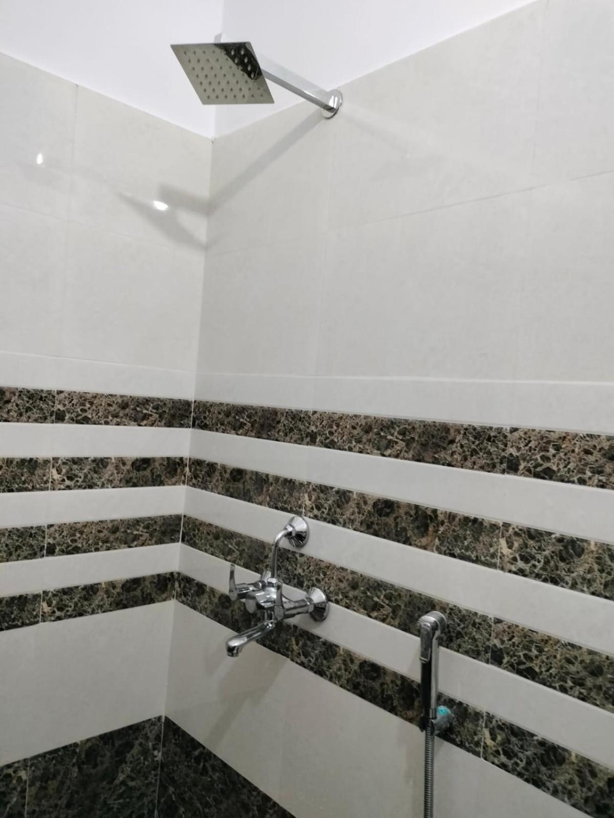 Jpm Guest House Varanasi Exterior photo
